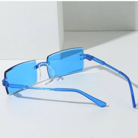 Stylish Blue Rectangular Sunglasses
